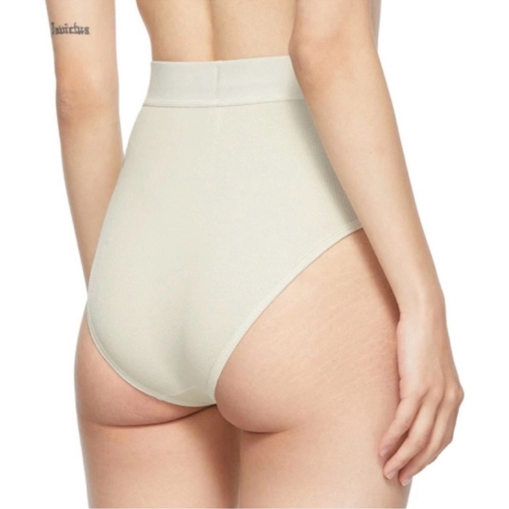 Cream Ribbed Briefs Set - Picture 3 of 3